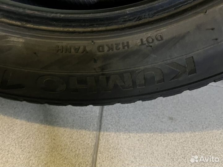 Kumho Crugen Premium KL33 255/50 R20