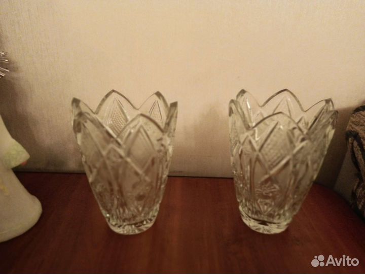 Хрустальная конфетница на ножке