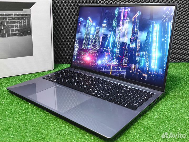 Новый ноутбук 2024 года на гарантии