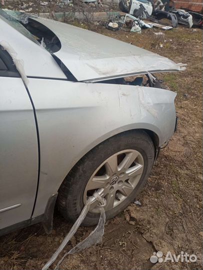 Переднее правое крыло Volkswagen Passat B6
