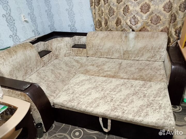 Угловой диван бу