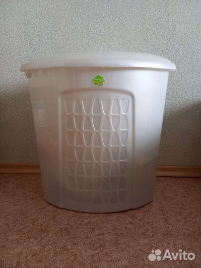 Корзина для белья угловая с крышкой