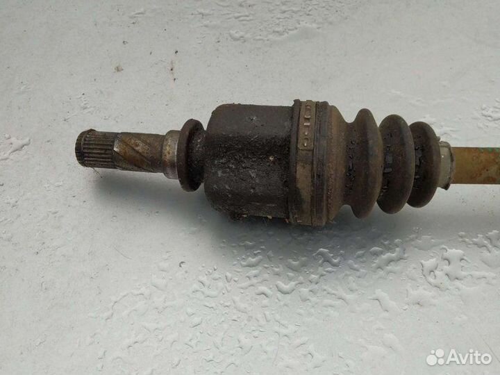 Полуось левый Mazda 3 BK 1.6L 2006