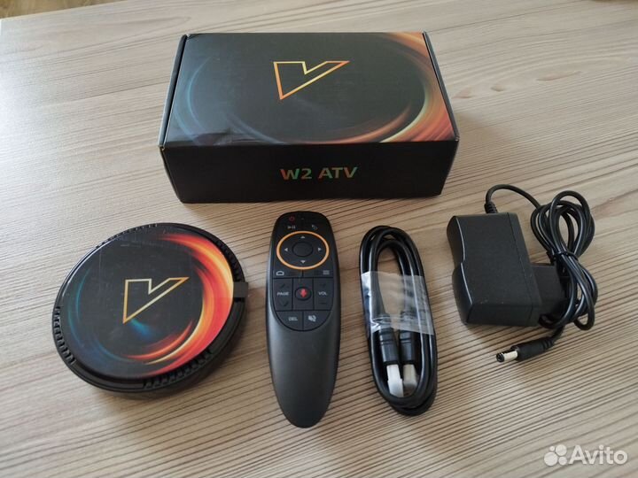 SMART TV приставка 4/32GB, новая