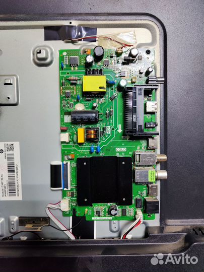 Телевизор Hyundai H-LED32ES5001 (По запчастям)