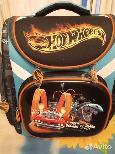 Новый школьный рюкзак