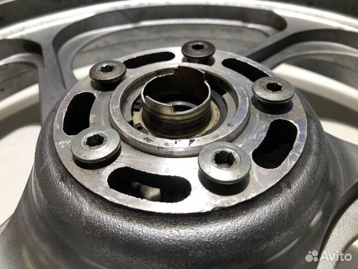 Передний колёсный диск Kawasaki Zephyr 1100 2005г