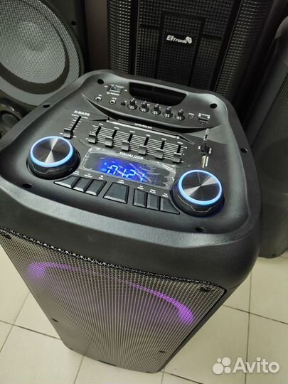 Огромная мощная колонка