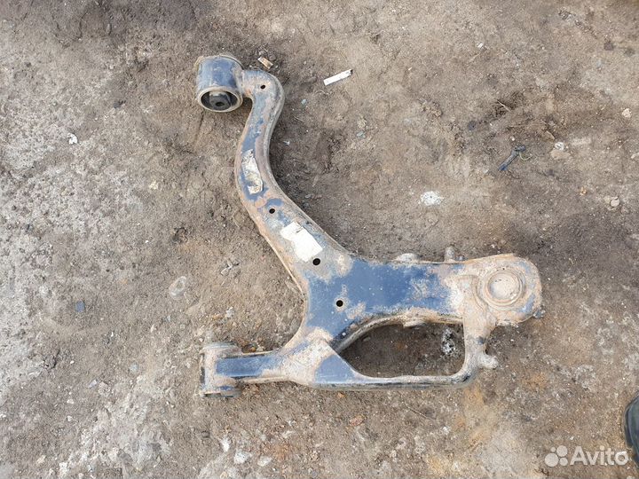 Рычаг передний левый нижний Range Rover Sport 1
