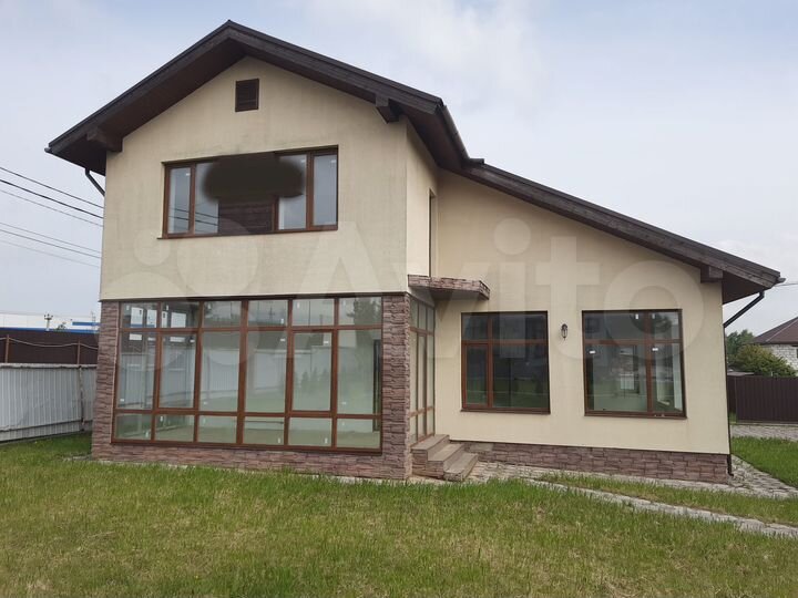 Дом 188 м² на участке 9 сот.