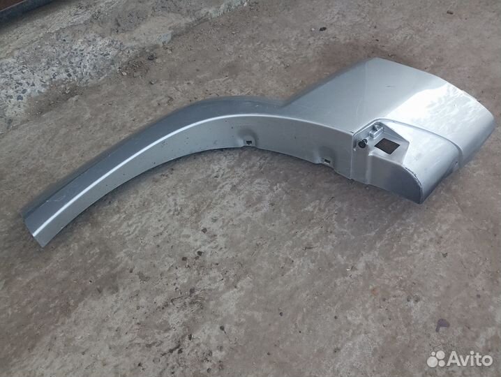Расширитель заднего лев. крыла Toyota Land Cruiser
