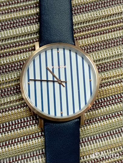 Часы наручные Pilgrim