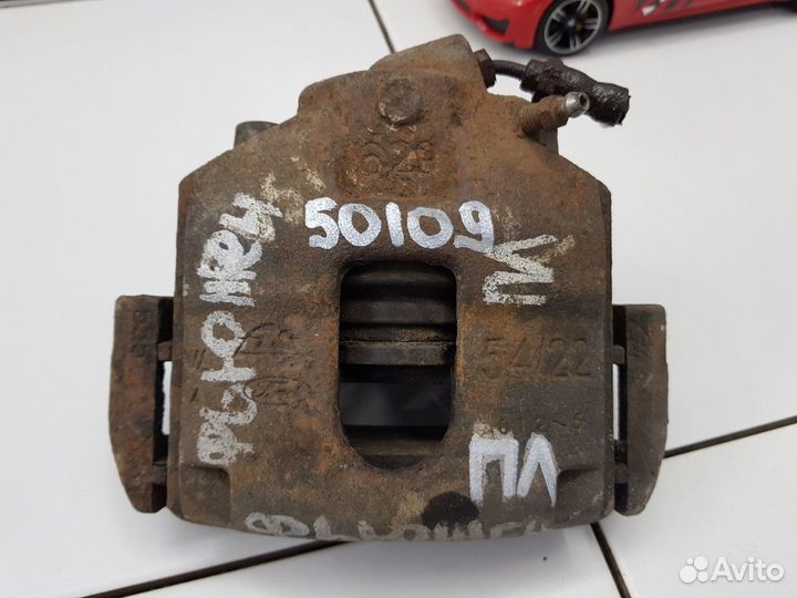 Суппорт передний левый (Ford Fusion)