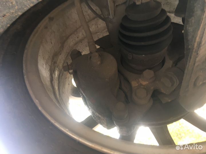 Суппорт передний левый правый Дэу Магнус 2000