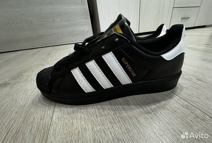 Кроссовки adidas superstar черные