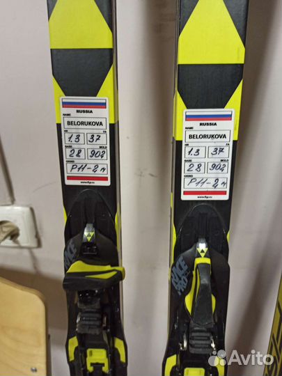 Беговые классические лыжи Fisher