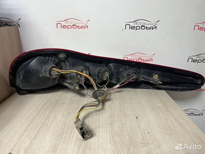 Фонарь задний правый есть трещина LADA Kalina 1