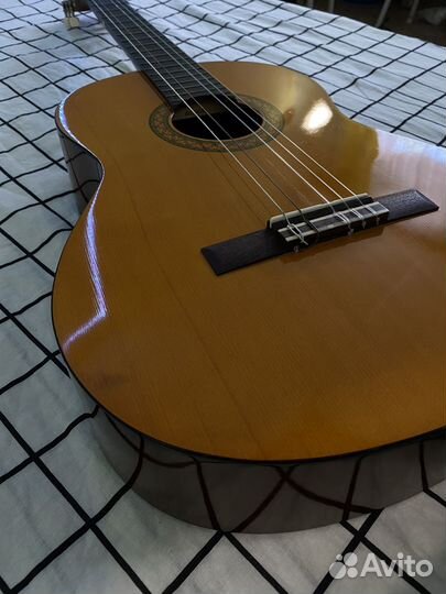 Классическая гитара yamaha c40