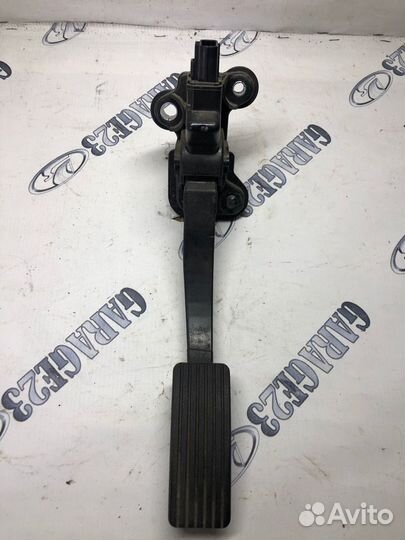 Педаль акселератора Mitsubishi Lancer X