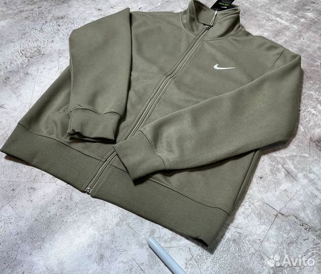 Спортивные костюмы Nike