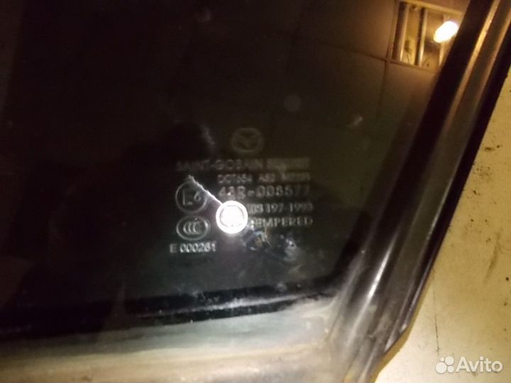Стекло двери заднее левое глухое. 11 год
