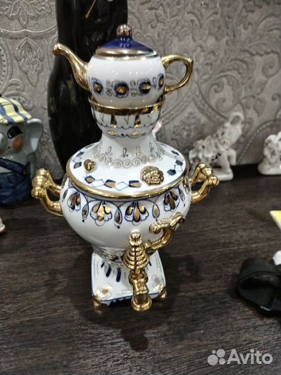 Самовар позолоченный декоративный гжель