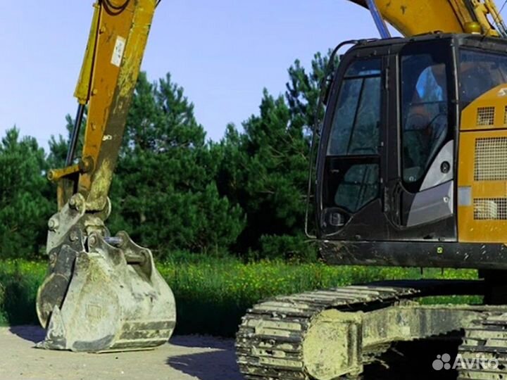 Стекло лобовое нижнее правое Komatsu