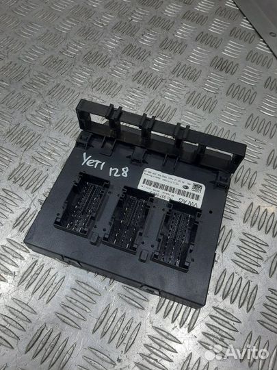 Блок комфорта Skoda Yeti 5L CBZ 2013