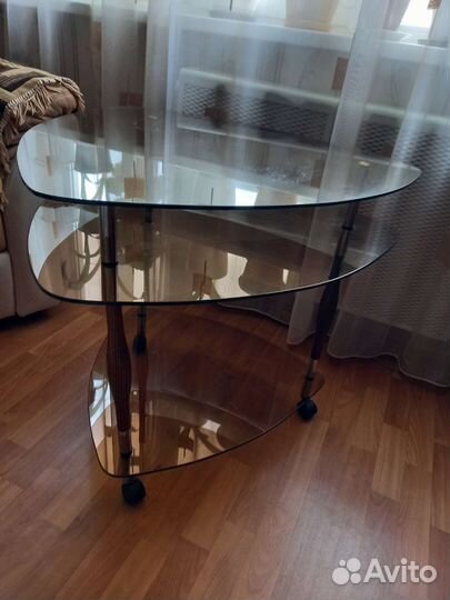 Стеклянная тумба