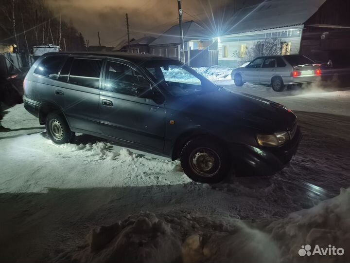 Toyota Caldina 2.2 AT, 1997, 102 000 км