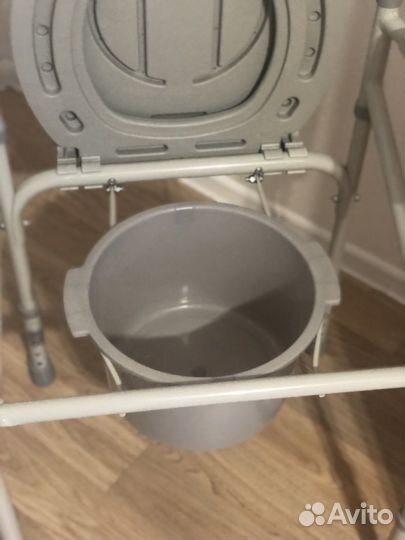 Санитарный стул туалет на колесах