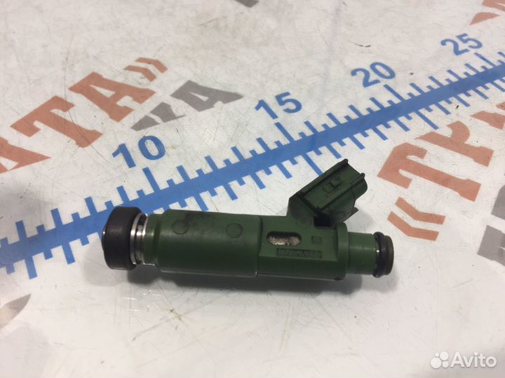 Форсунка топливная 2325022040 Тойота Королла Версо