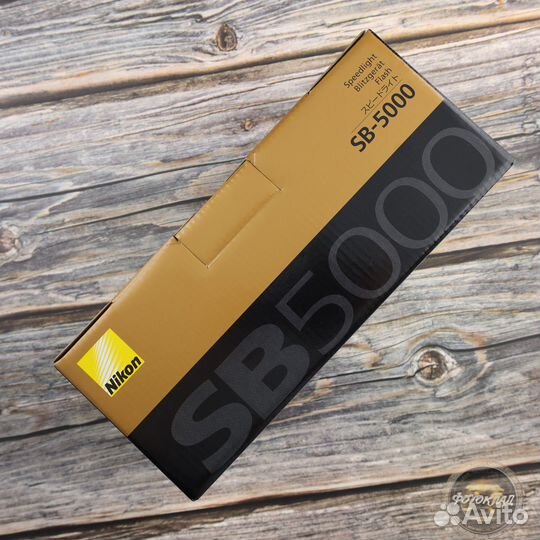 Вспышка Nikon Speedlight SB-5000