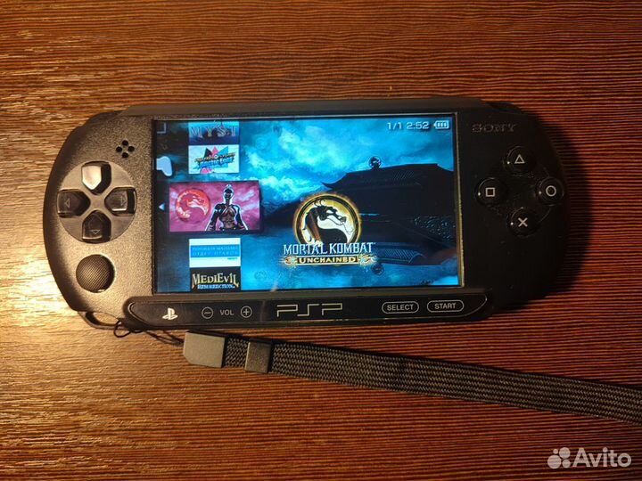 Sony PSP e 1008 прошитая, около 100 игр