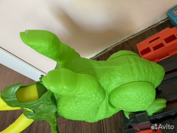 Трек машинки хот вилс динозавр трицерапторс