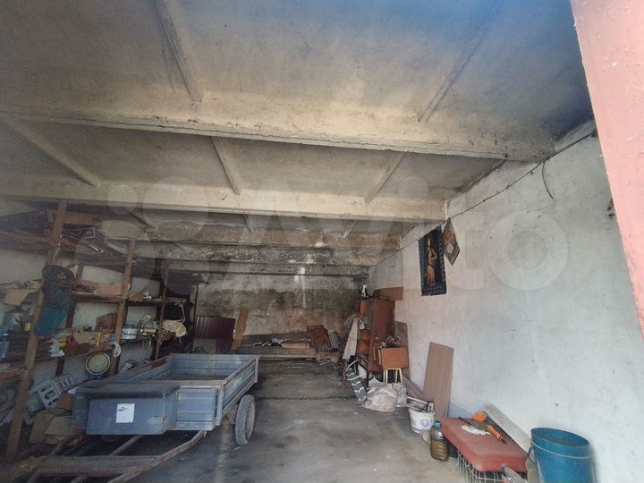 Гараж, > 30 м²