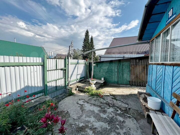 Дом 42 м² на участке 3 сот.