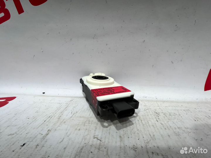 Bmw X5 G05 X7 G07 G30 G20 Моторчик Жалюзи 2428