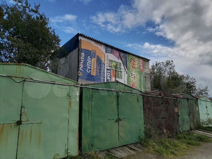 Гараж, > 30 м²