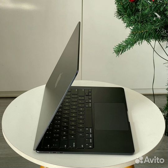 MacBook Air 13 / M2/8/256 / mlxw3