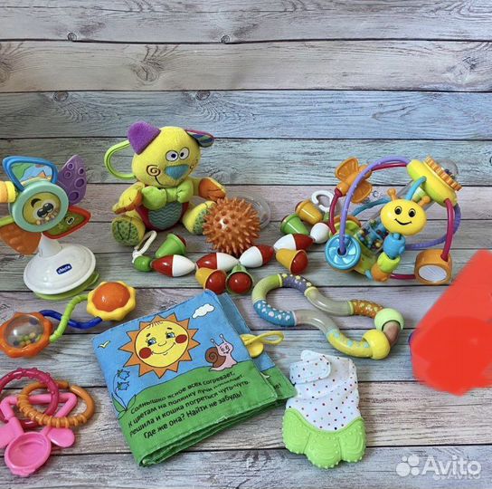 Пакет развивающих фирменных игрушек. За всё