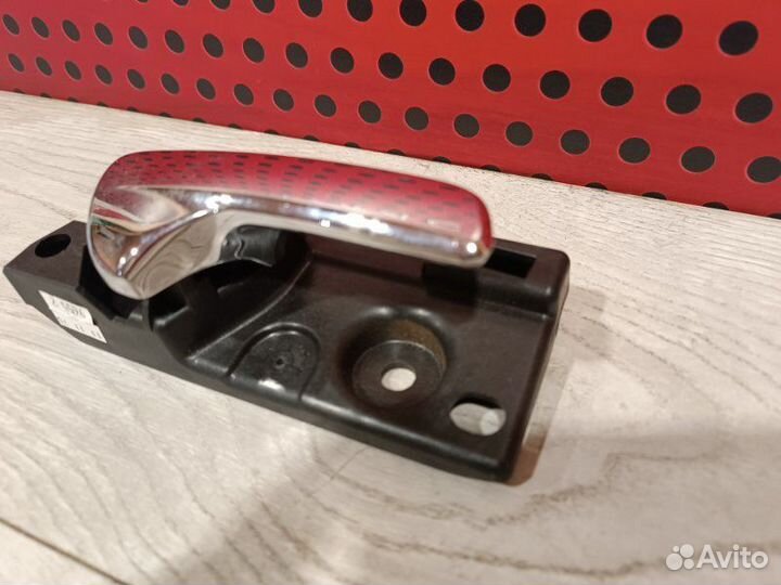 Ручка внутренняя задняя правая Jeep Grand Cherokee