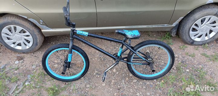 Трюковой велосипед BMX