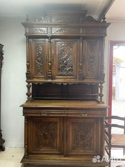 Старинный буфет
