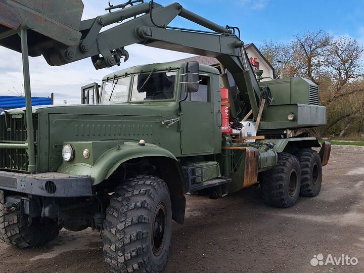 Эксковатор на базе краз 255