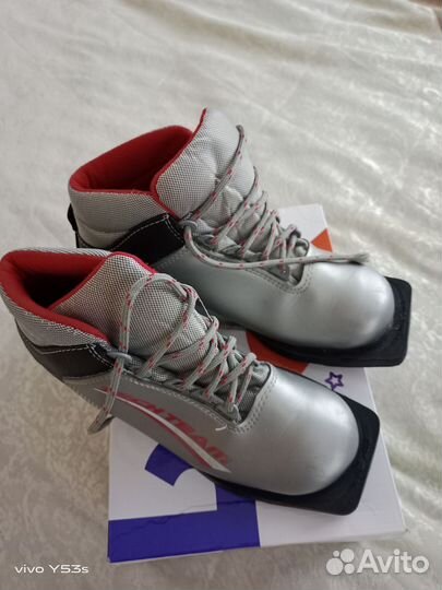 Лыжные ботинки утеплённые размер 36