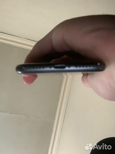 iPhone 8, 64 ГБ
