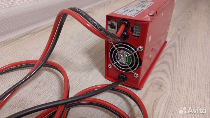 Универсальное зарядное устройство Zenith ZHF2412