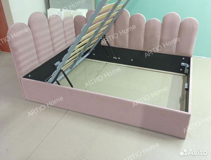 Кровать с ящиками для хранения