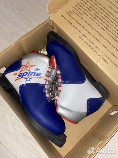 Лыжные ботинки spine